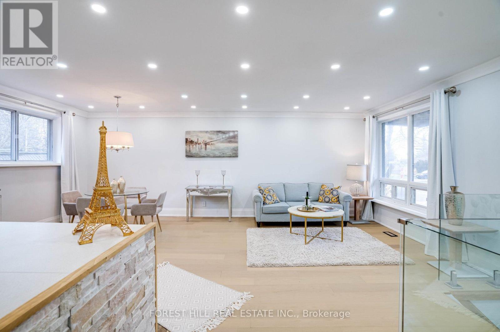 1 Willis Drive Property Photo 15