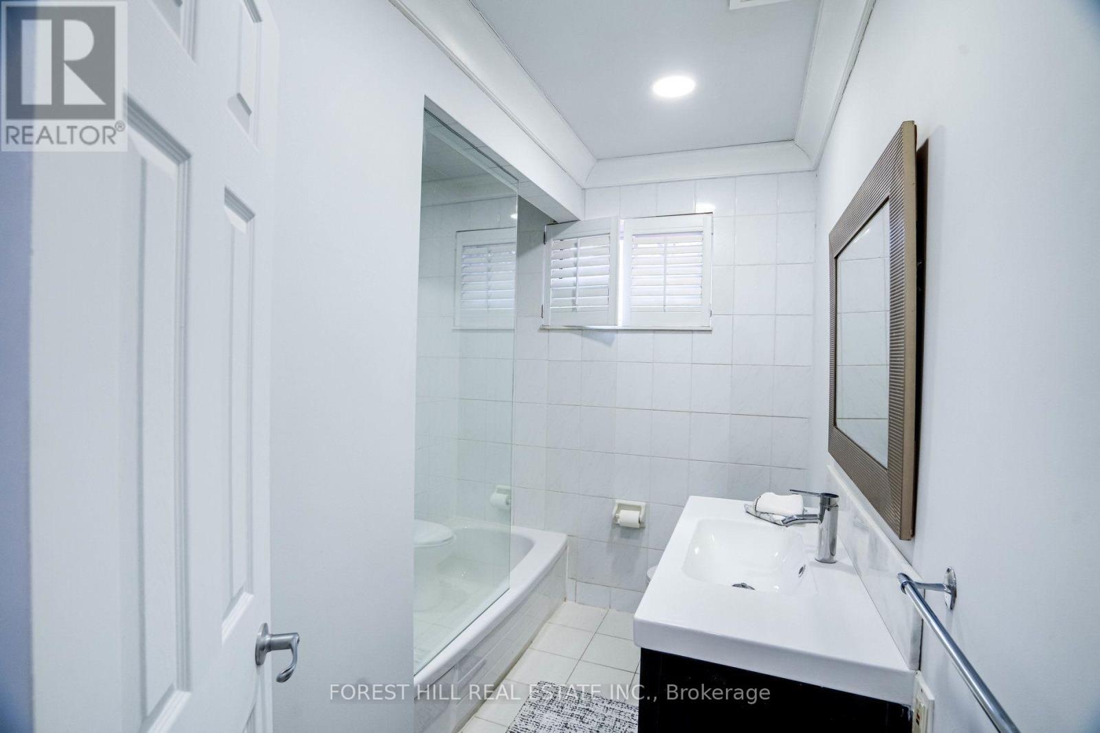 1 Willis Drive Property Photo 16