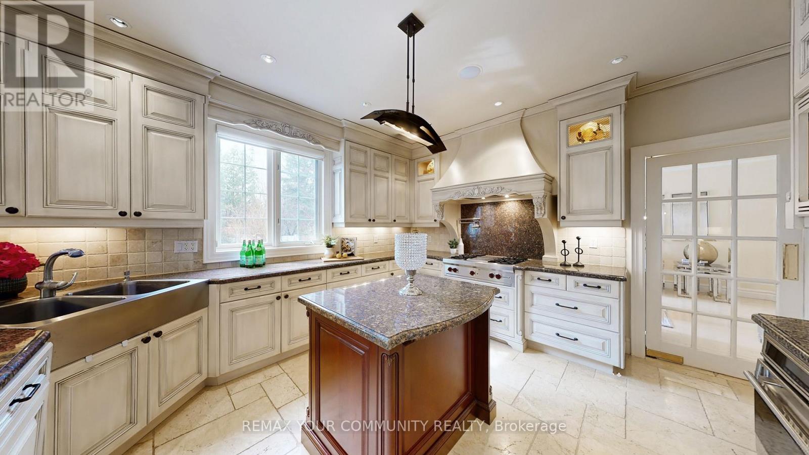 22 Valloncliffe Road Property Photo 14