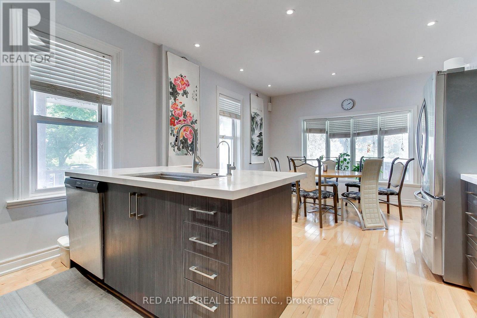 B1595 48 Highway E Property Photo 7