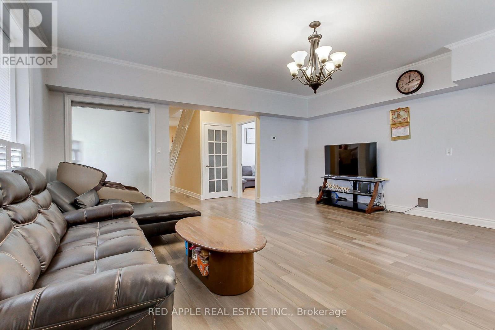 B1595 48 Highway E Property Photo 10