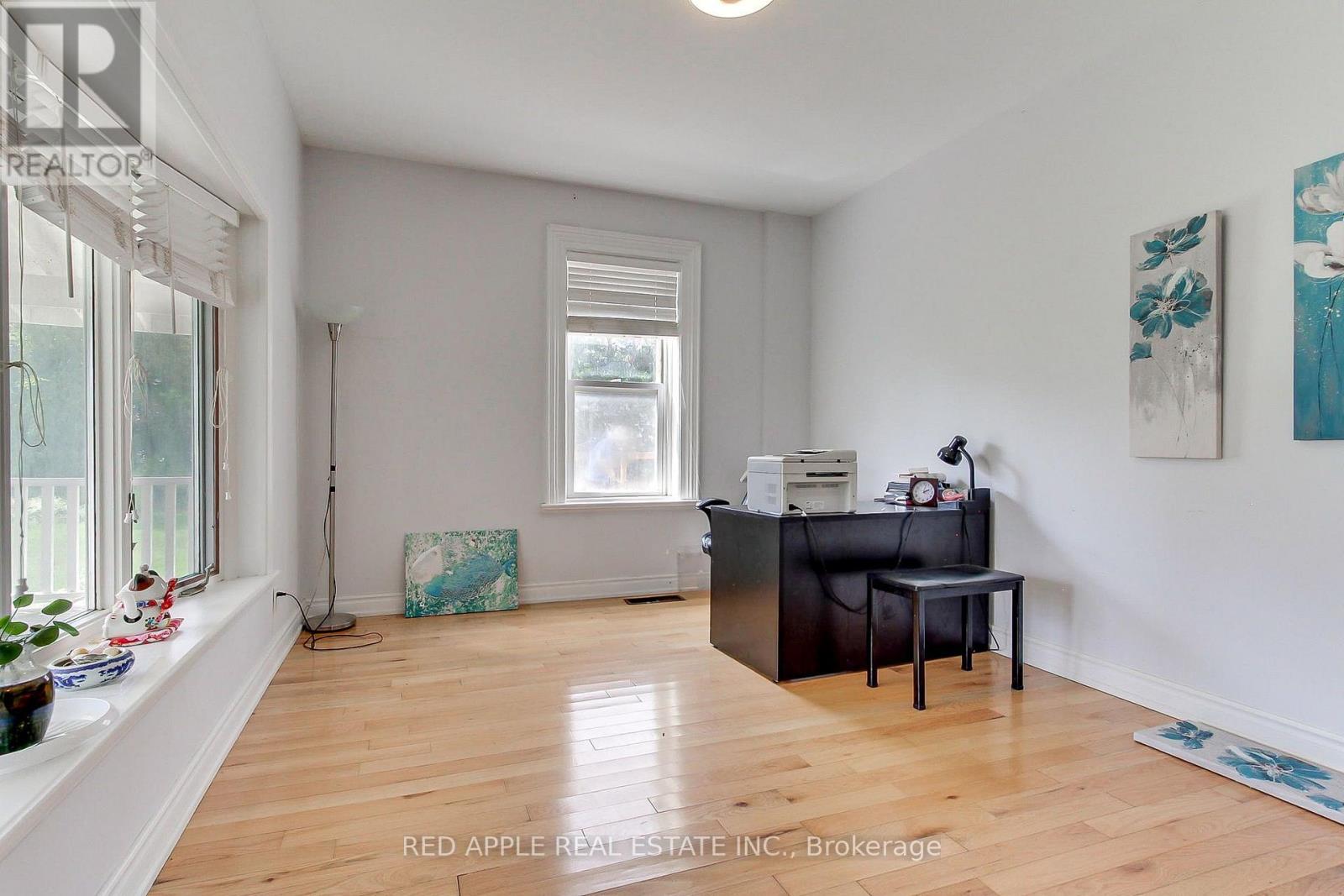 B1595 48 Highway E Property Photo 12