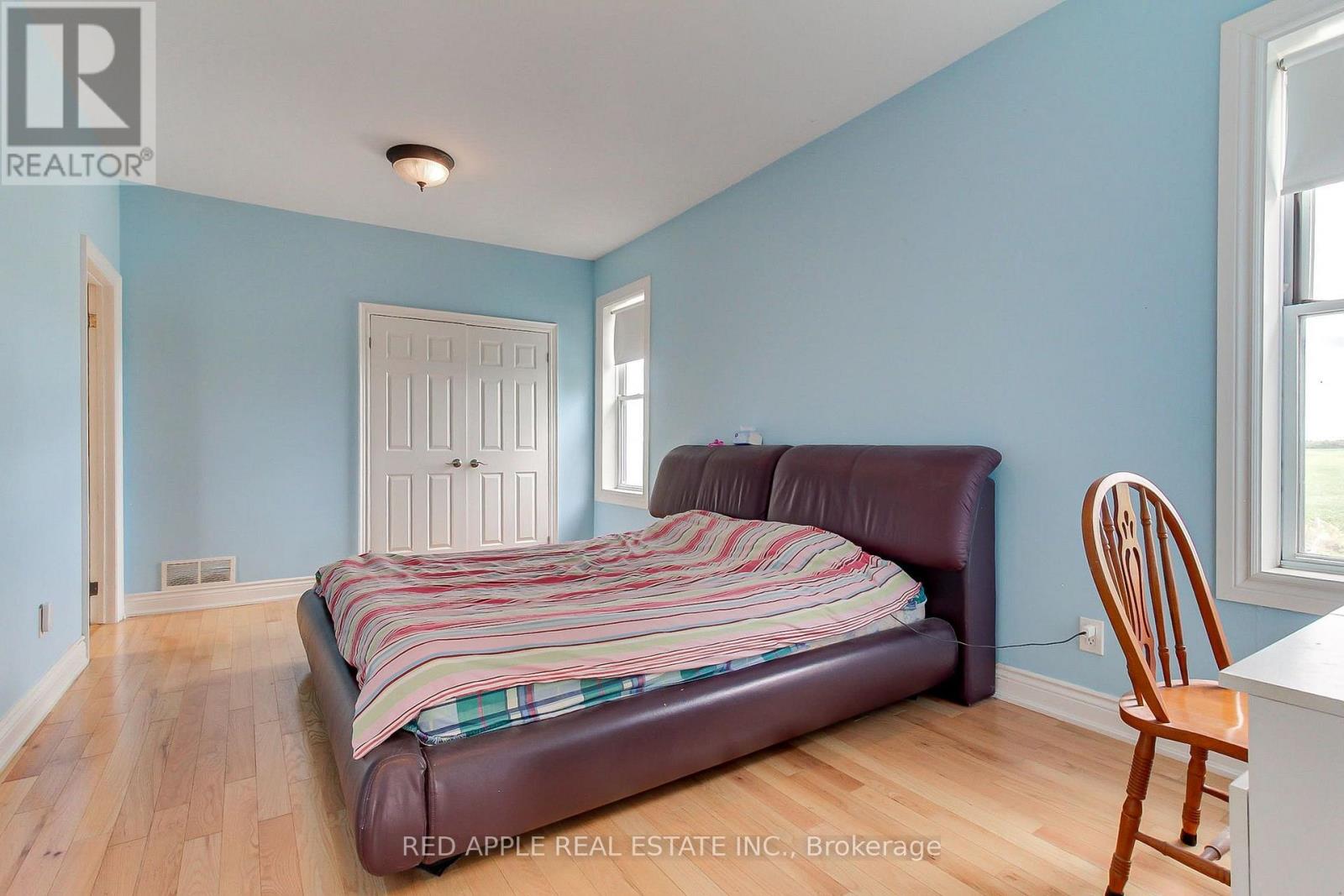 B1595 48 Highway E Property Photo 16