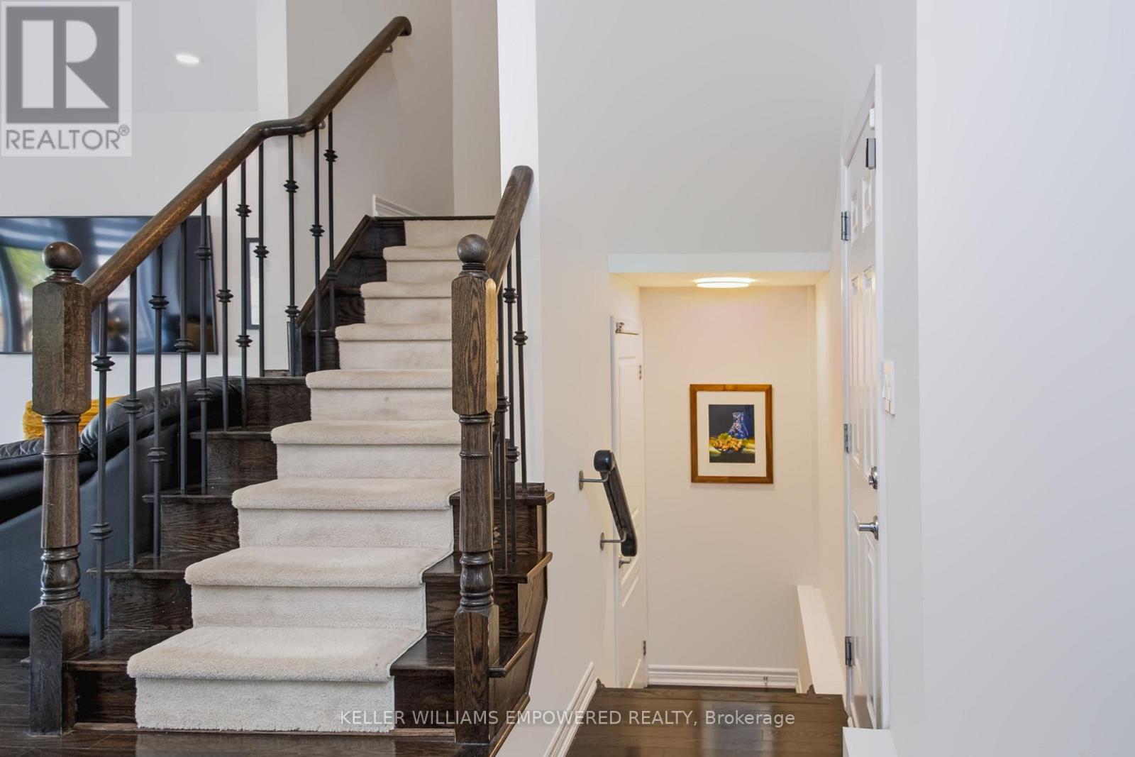 33 Winisk Street Property Photo 9