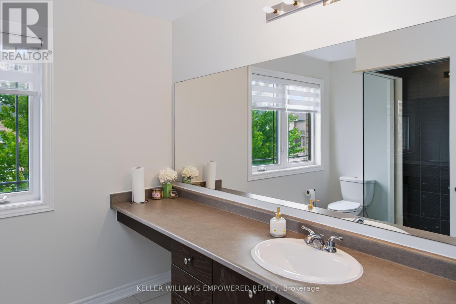 33 Winisk Street Property Photo 12
