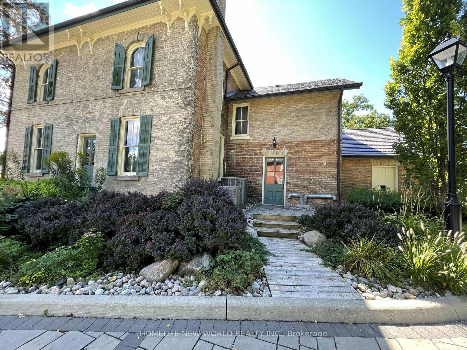 15342 Yonge Street Property Photo 20