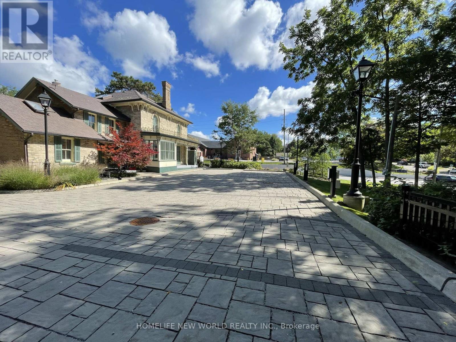 15342 Yonge Street Property Photo 24
