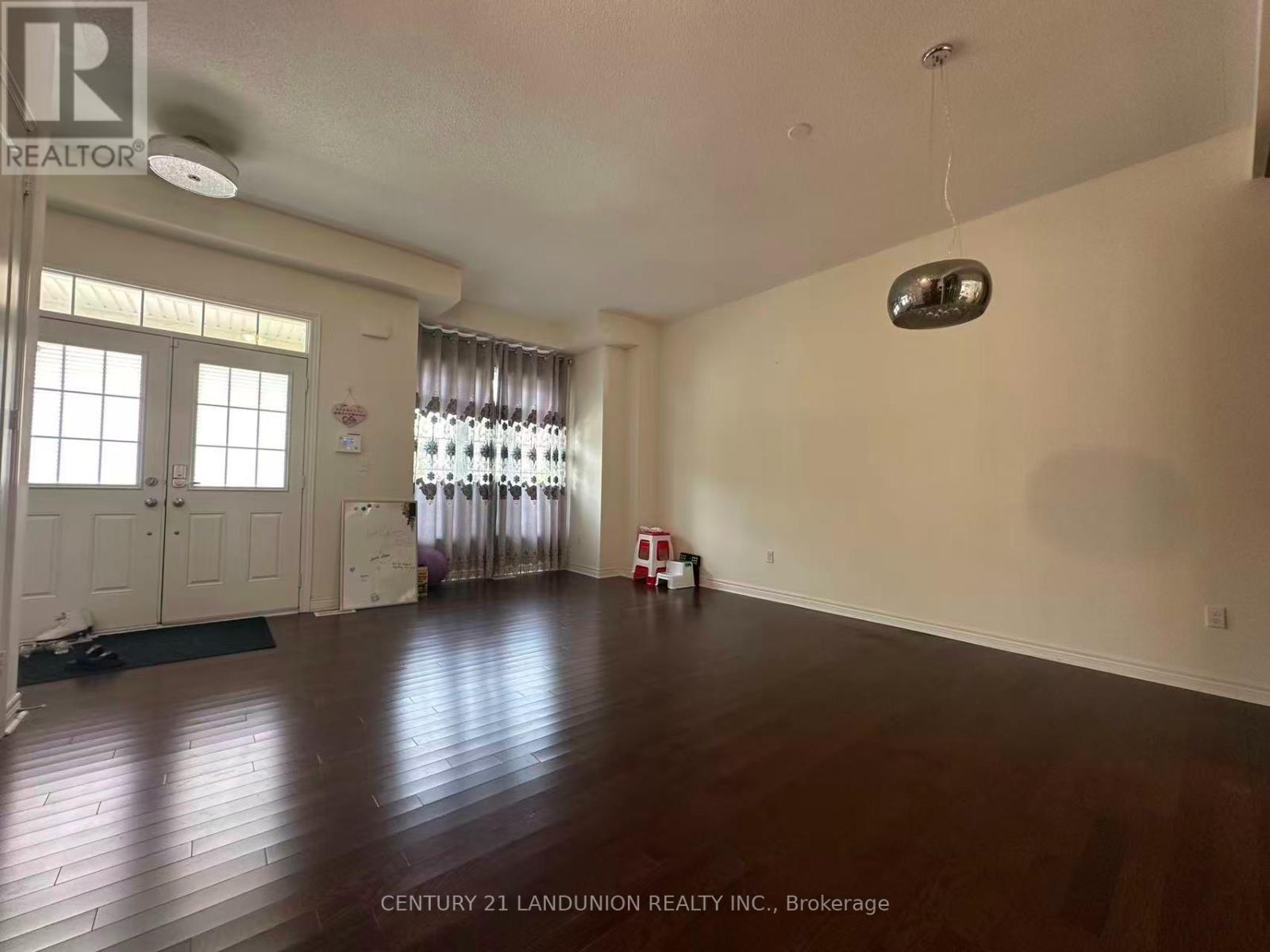 5 Portia Street Property Photo 2