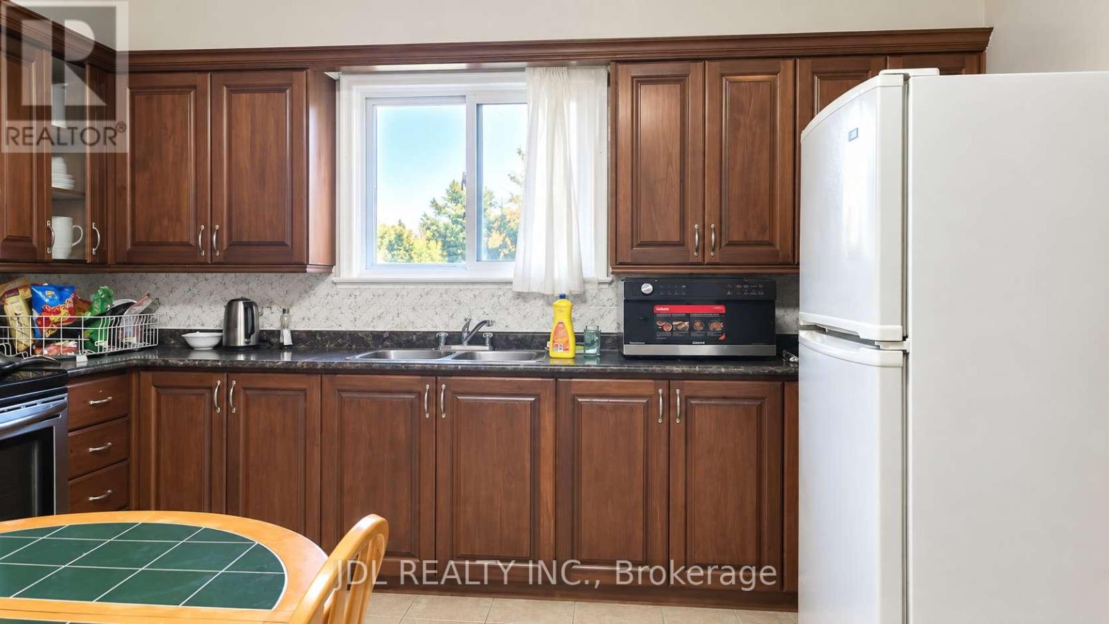 2411 Canal Road Property Photo 9