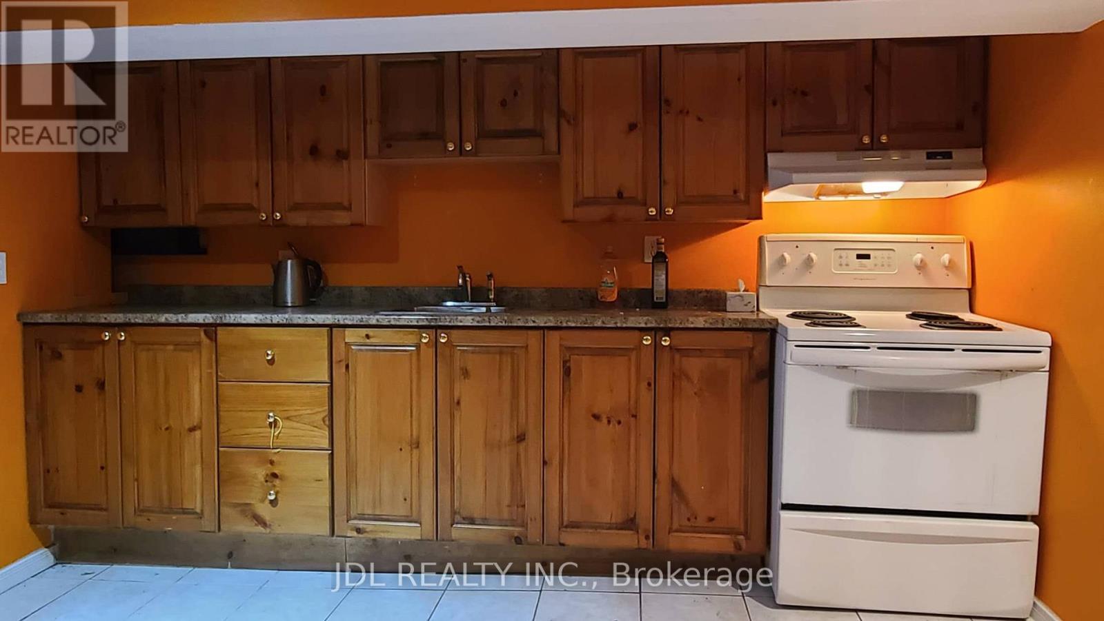 2411 Canal Road Property Photo 14