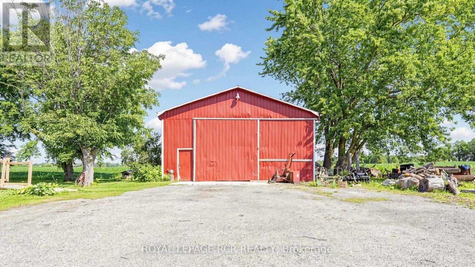 4244 4th Line Property Photo 6
