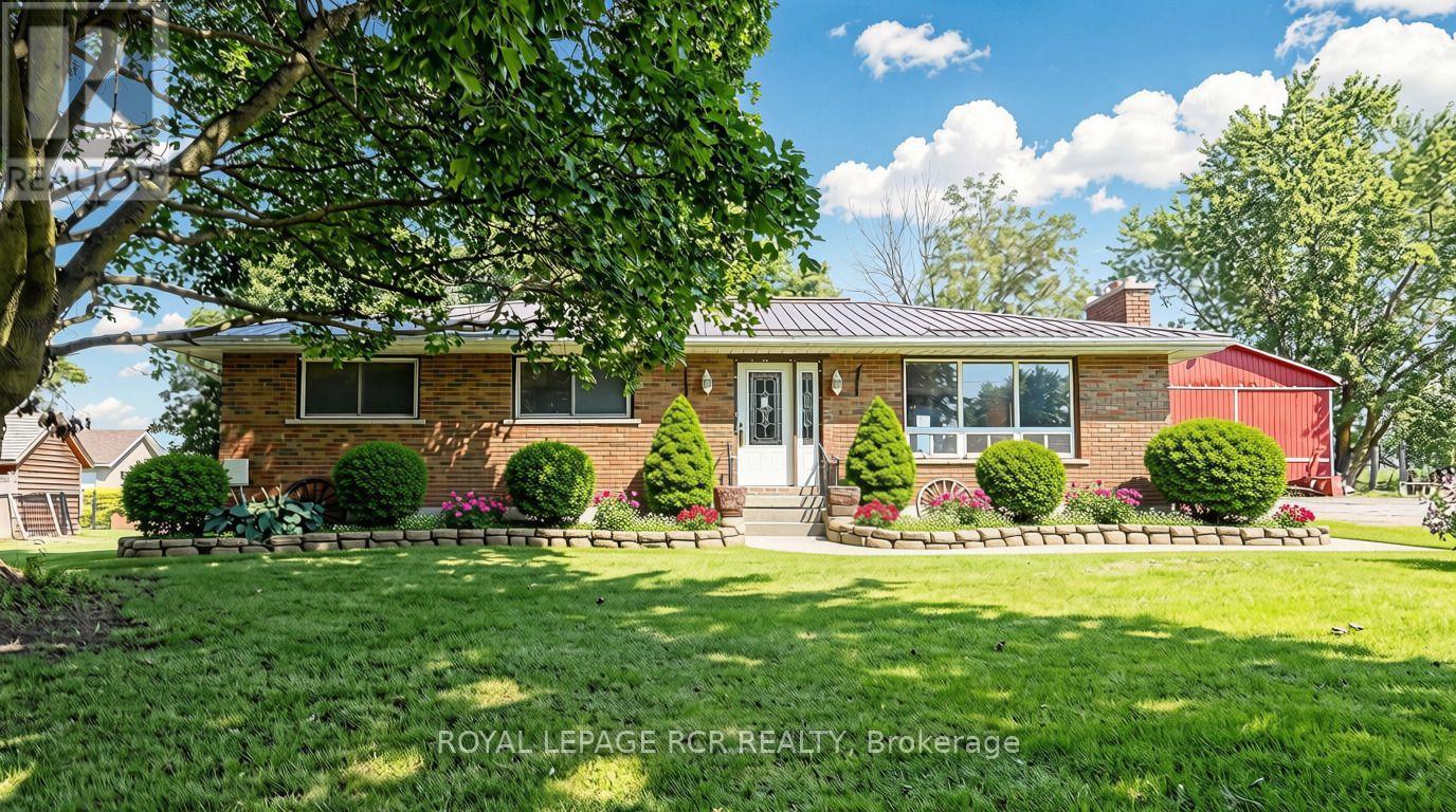 4244 4th Line Property Photo 9
