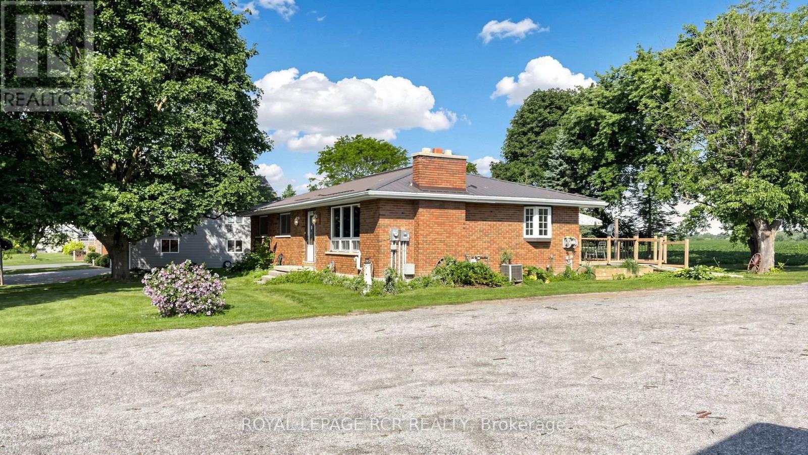4244 4th Line Property Photo 12