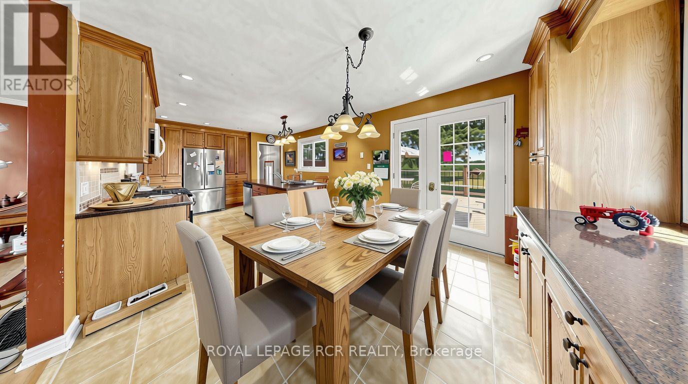 4244 4th Line Property Photo 14