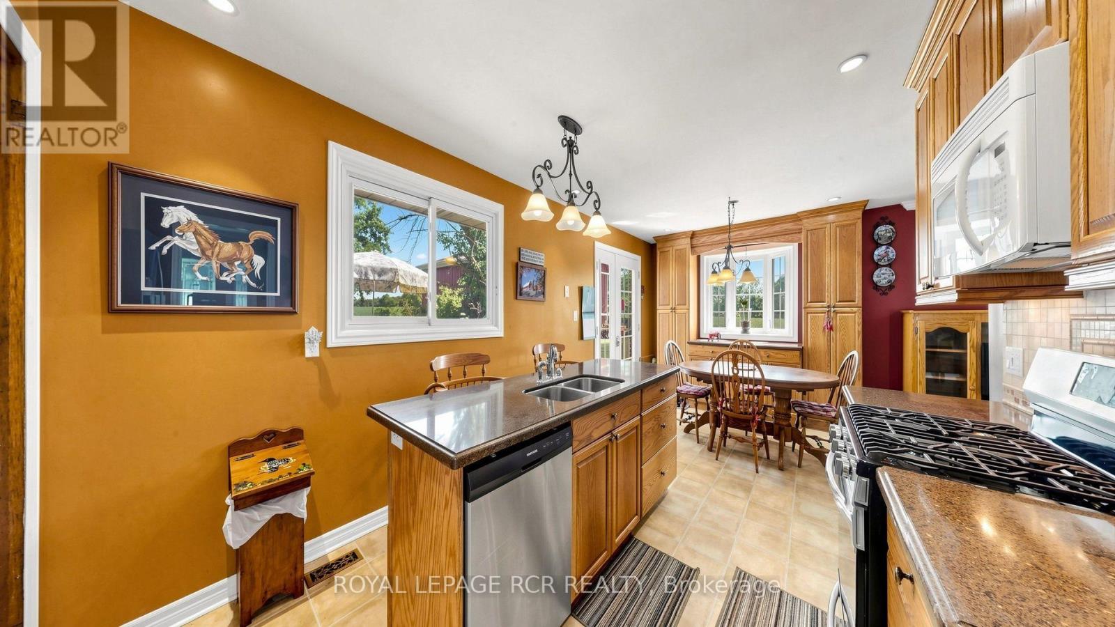 4244 4th Line Property Photo 15