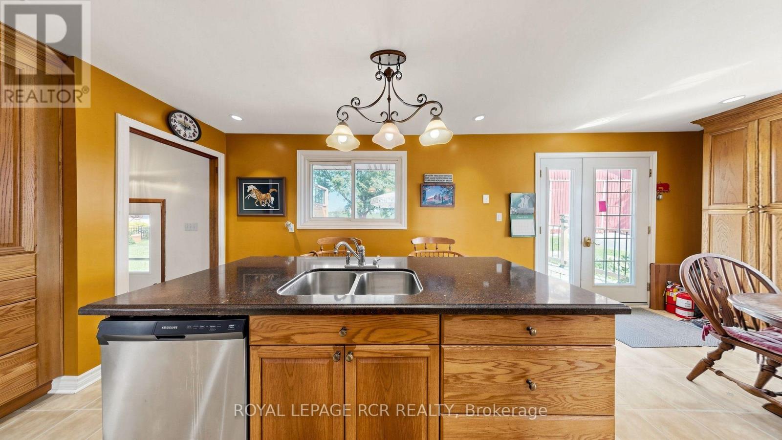 4244 4th Line Property Photo 18