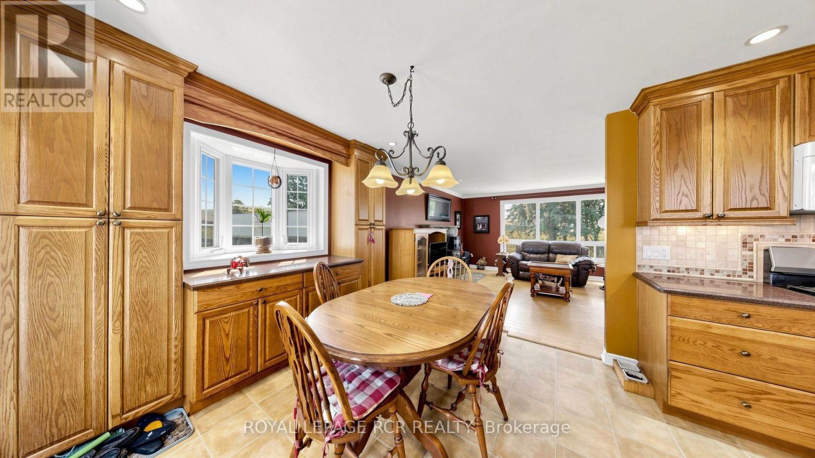 4244 4th Line Property Photo 20