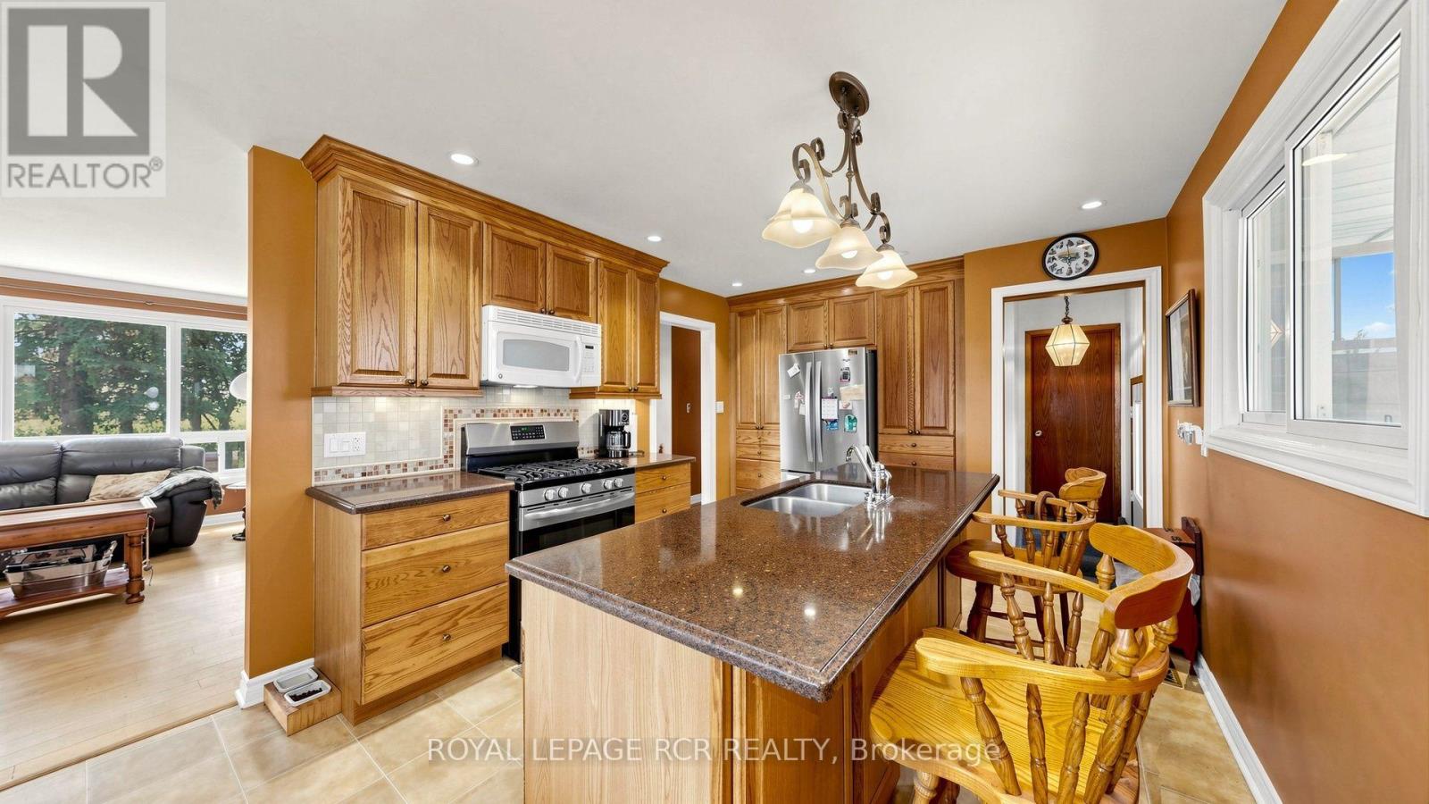 4244 4th Line Property Photo 22