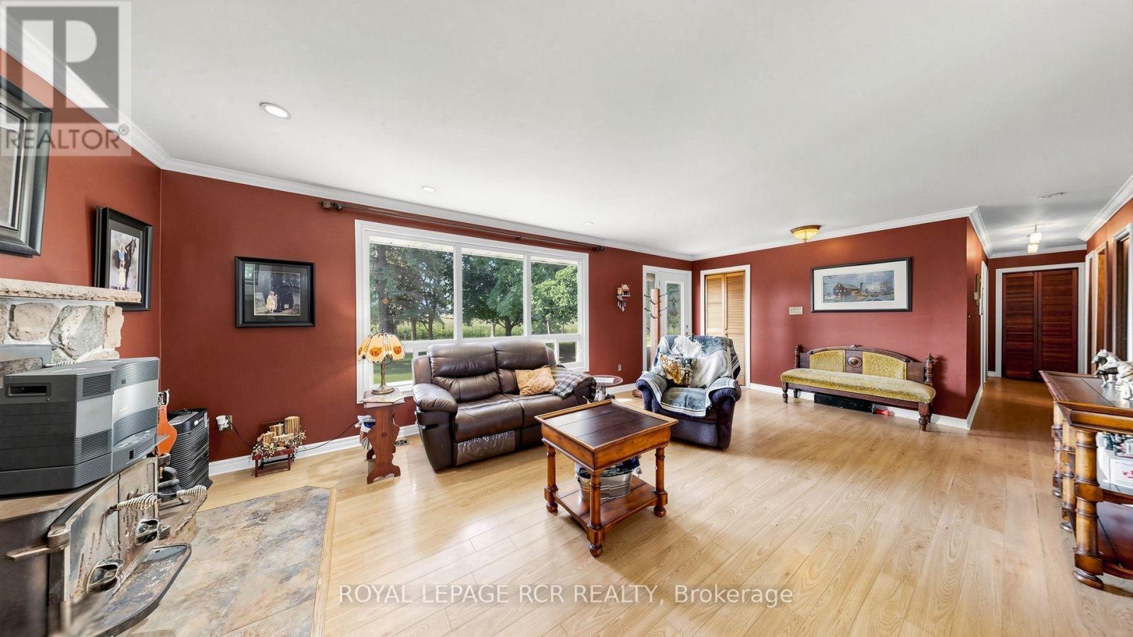 4244 4th Line Property Photo 24