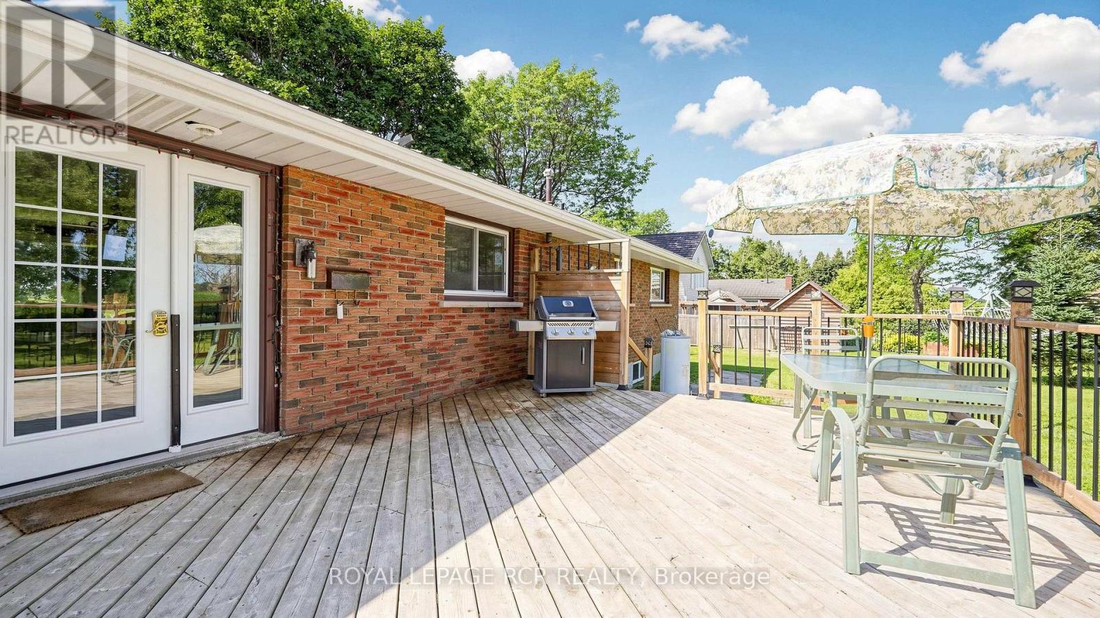 4244 4th Line Property Photo 44
