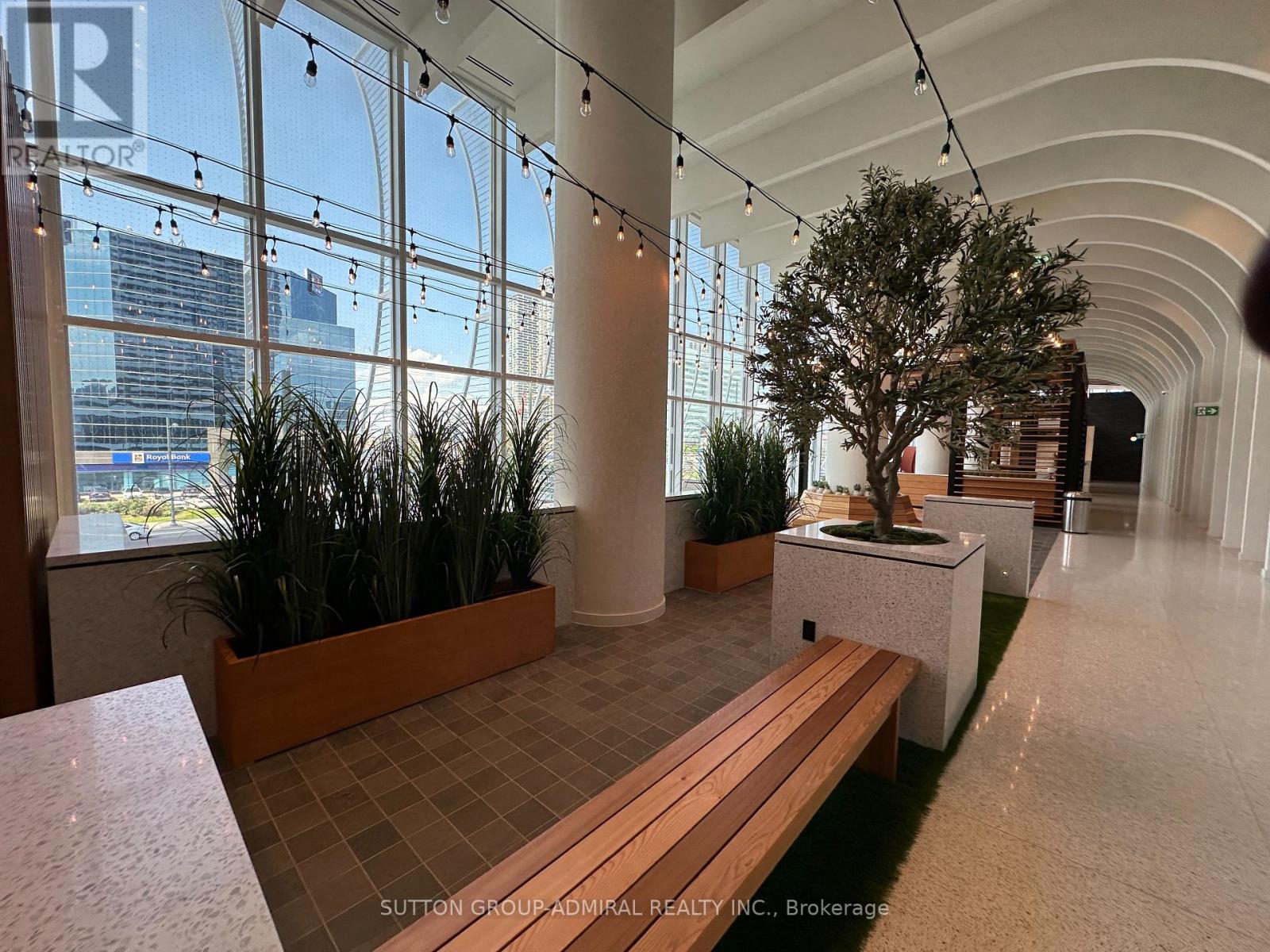 5503 - 8 Interchange Way Property Photo 3