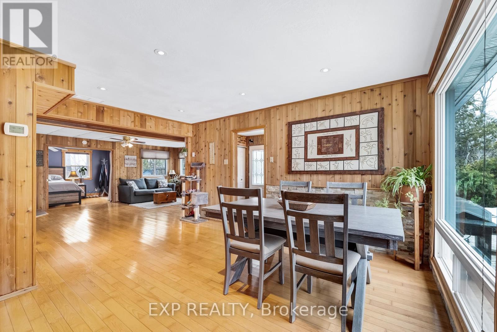 3909 Richview Road Property Photo 14