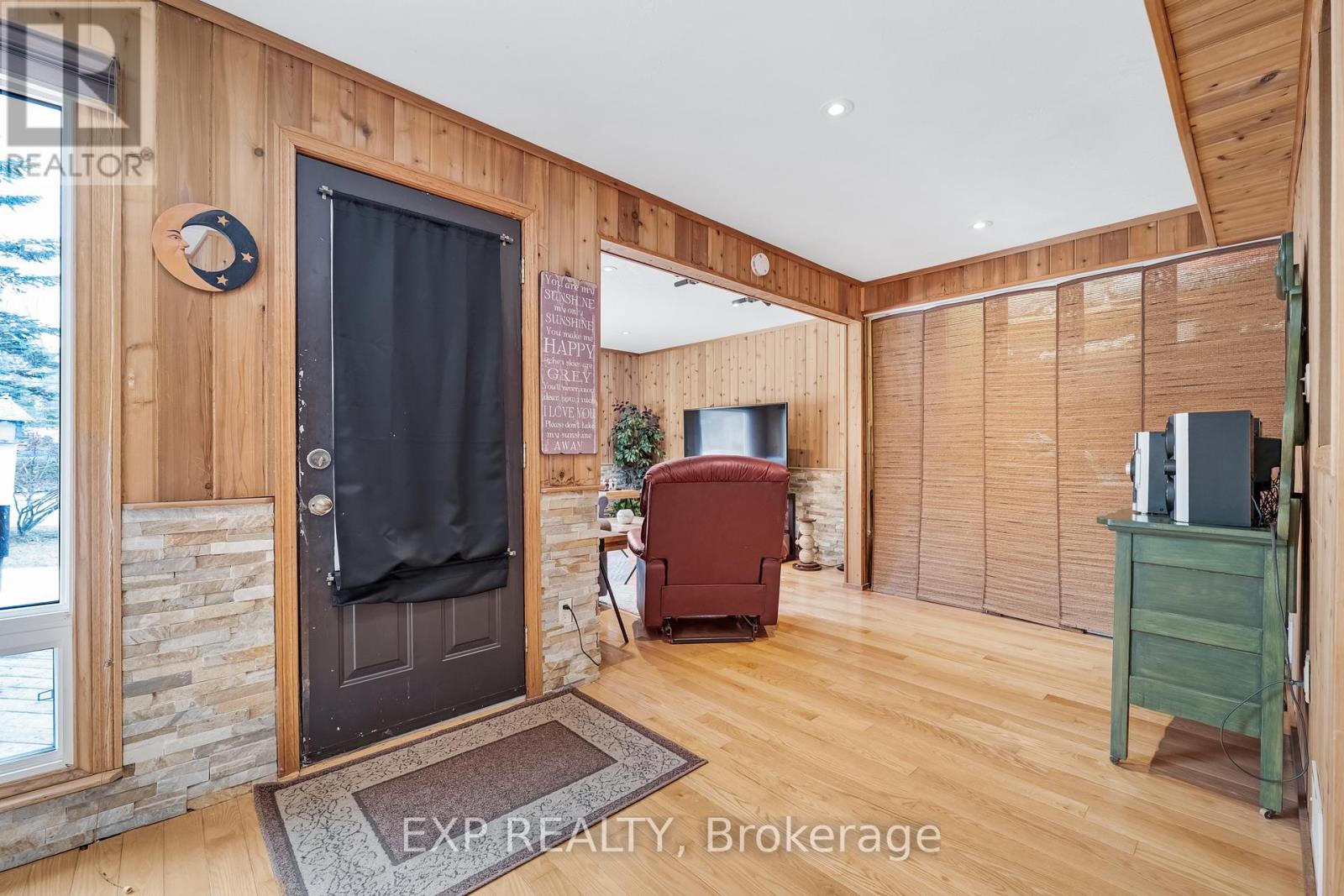 3909 Richview Road Property Photo 15