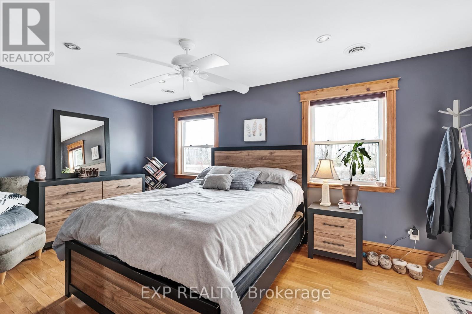 3909 Richview Road Property Photo 28