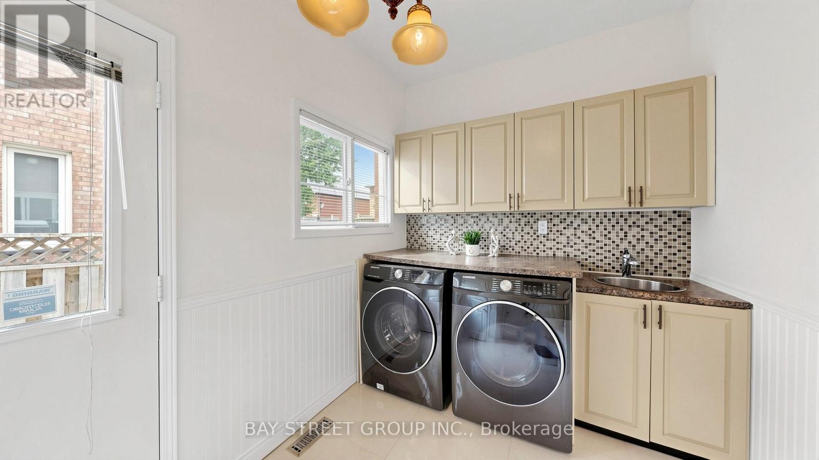 26 Kew Gardens Property Photo 14