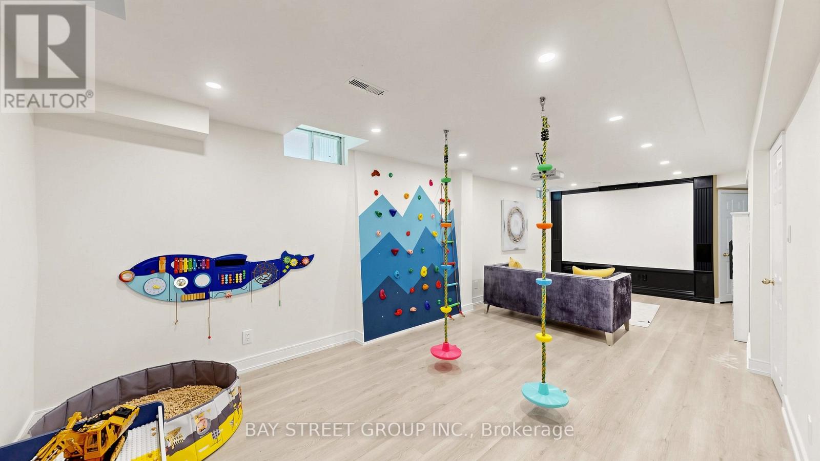 26 Kew Gardens Property Photo 37