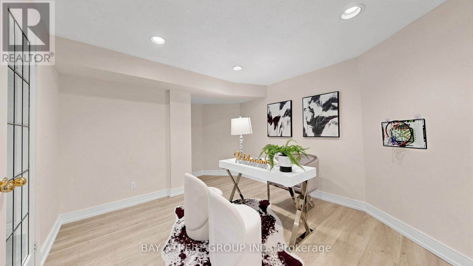 26 Kew Gardens Property Photo 42