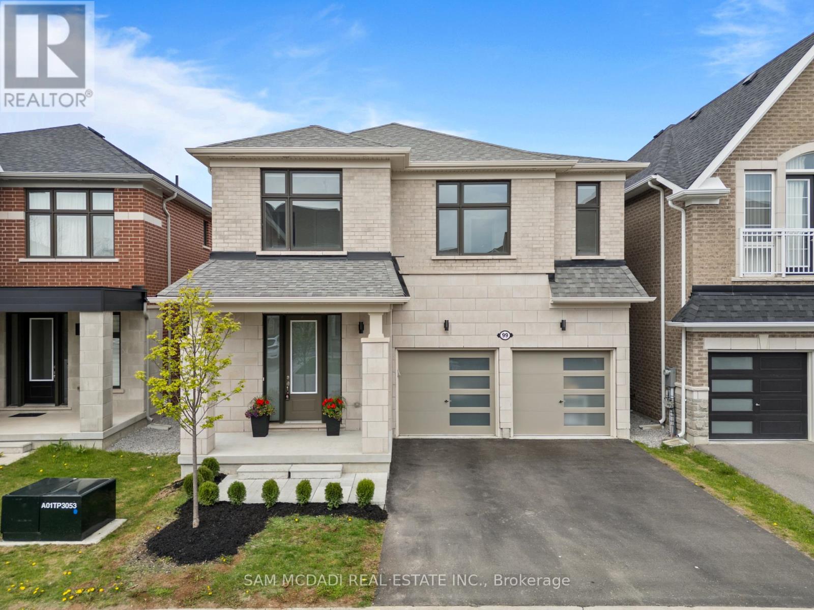 99 BLACK WALNUT COURT