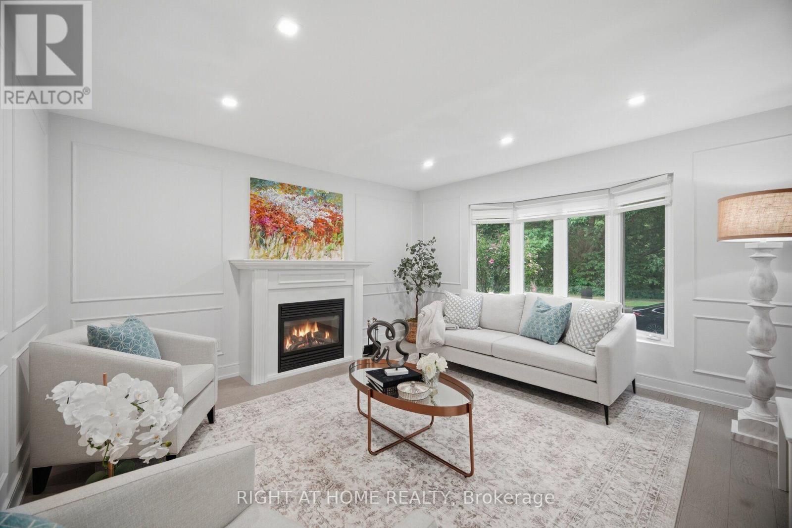4 Simmons Crescent Property Photo 1