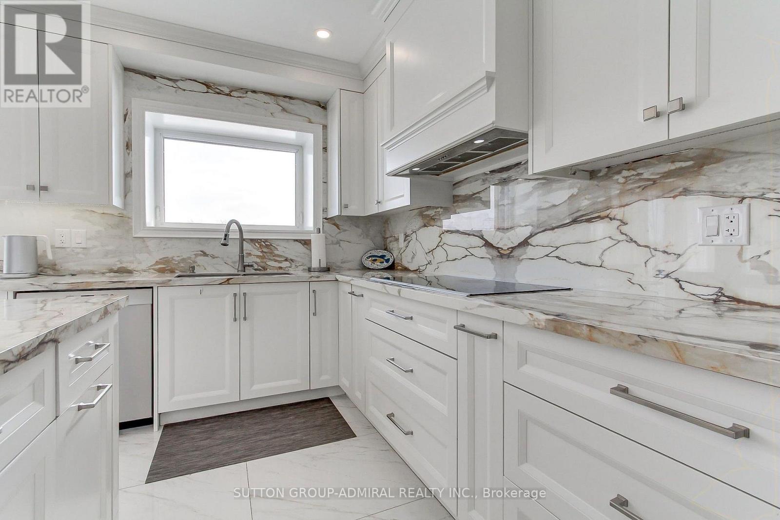 7205 19th Side Road Property Photo 18