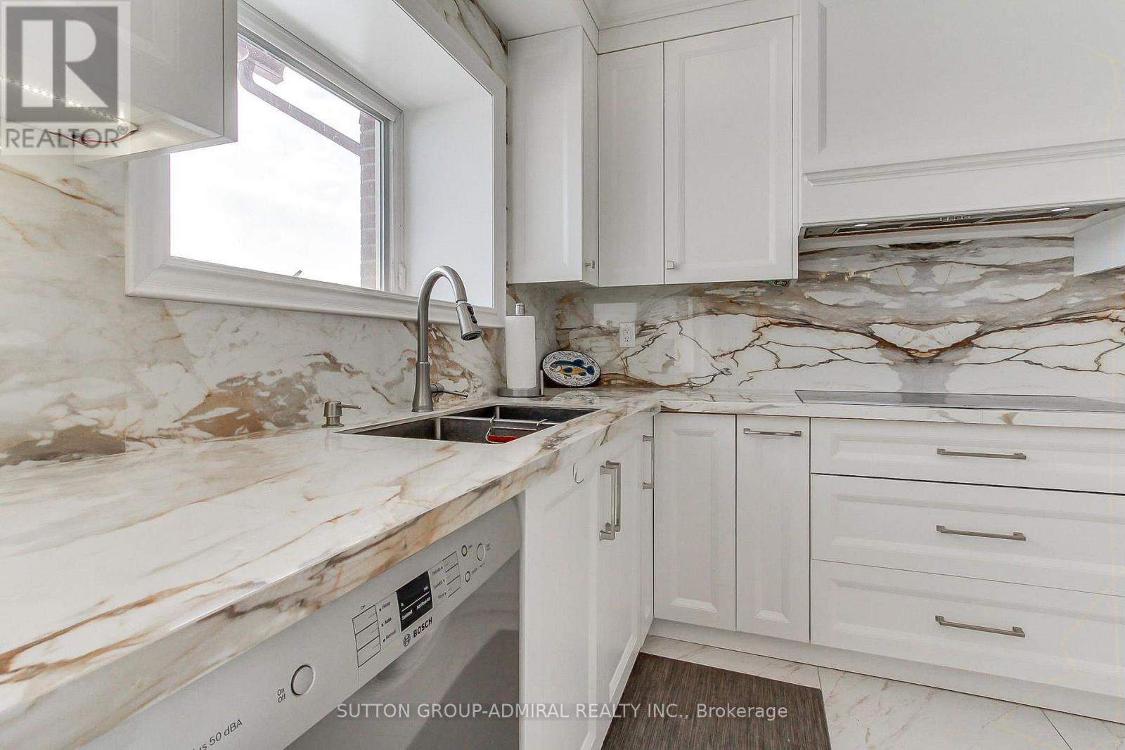 7205 19th Side Road Property Photo 19