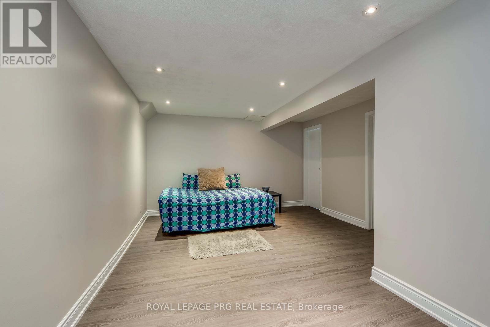 17 New Port Way Property Photo 28