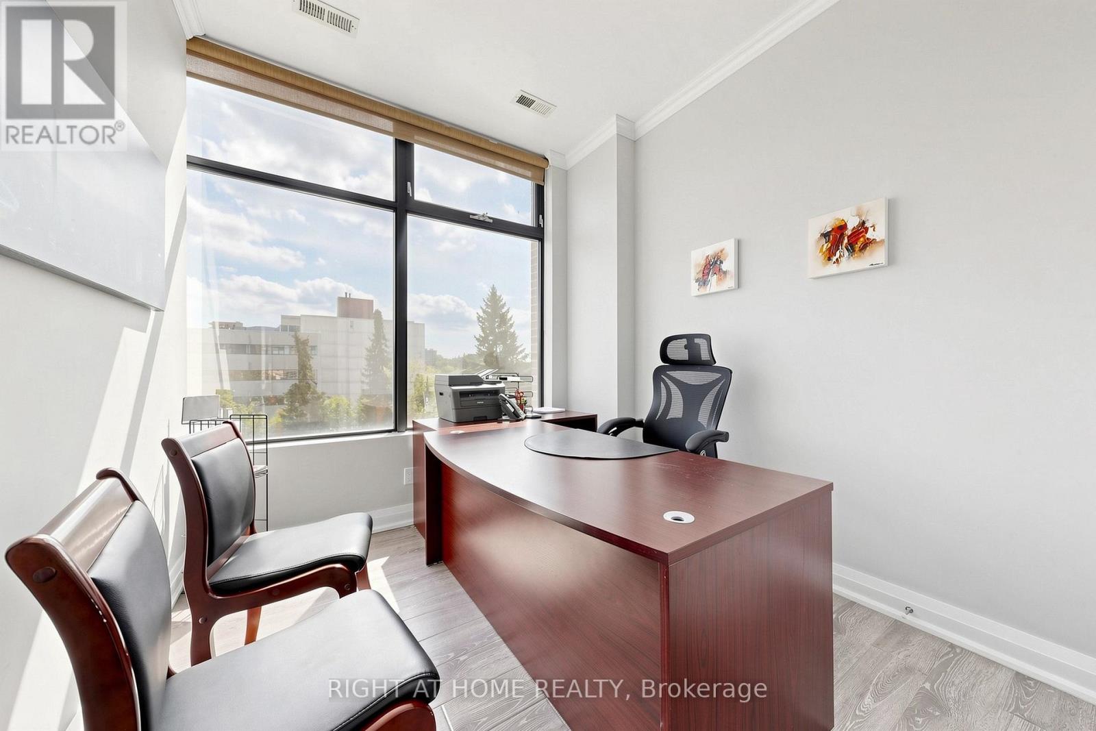 306 - 10376 Yonge Street N Property Photo 7