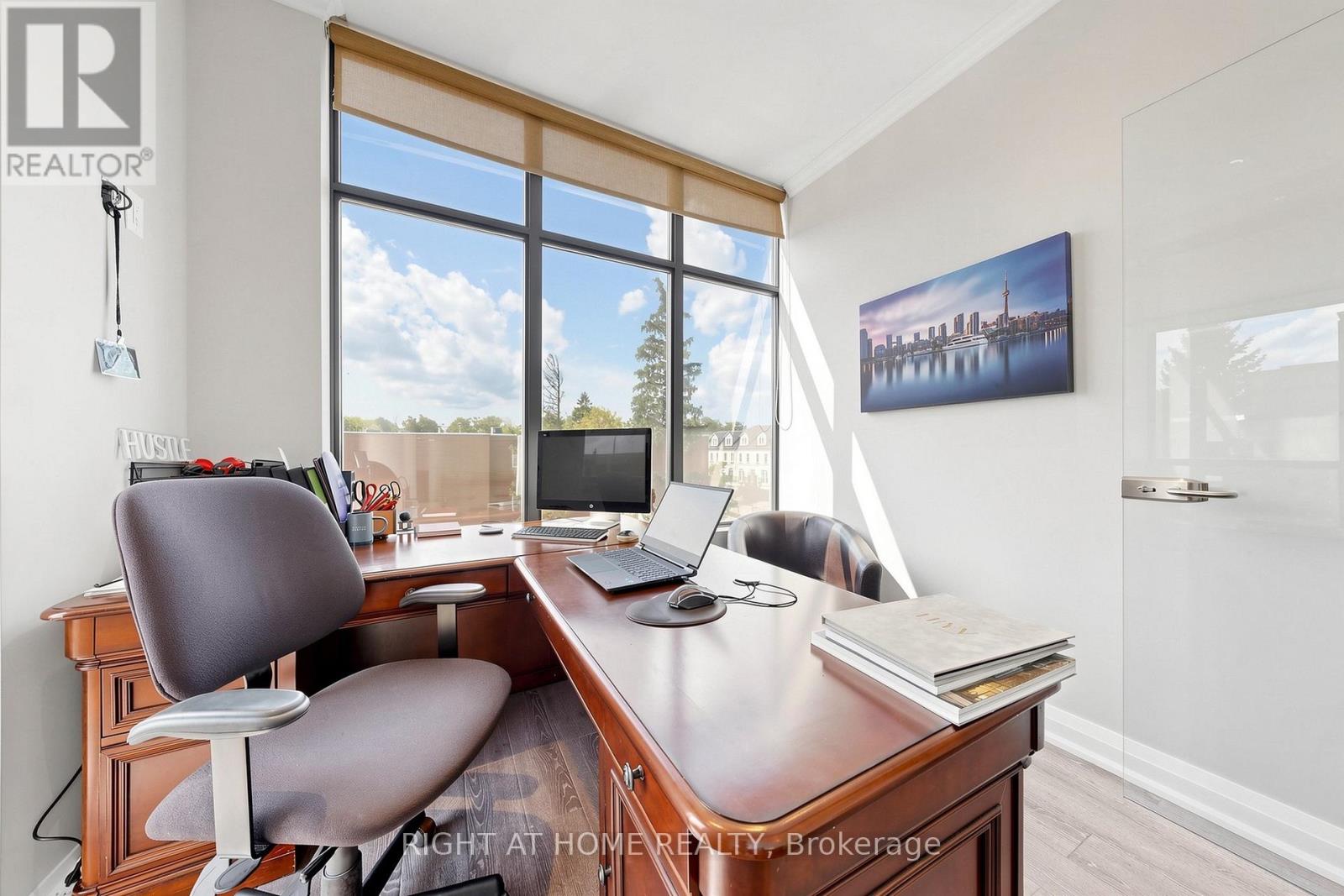 306 - 10376 Yonge Street N Property Photo 9