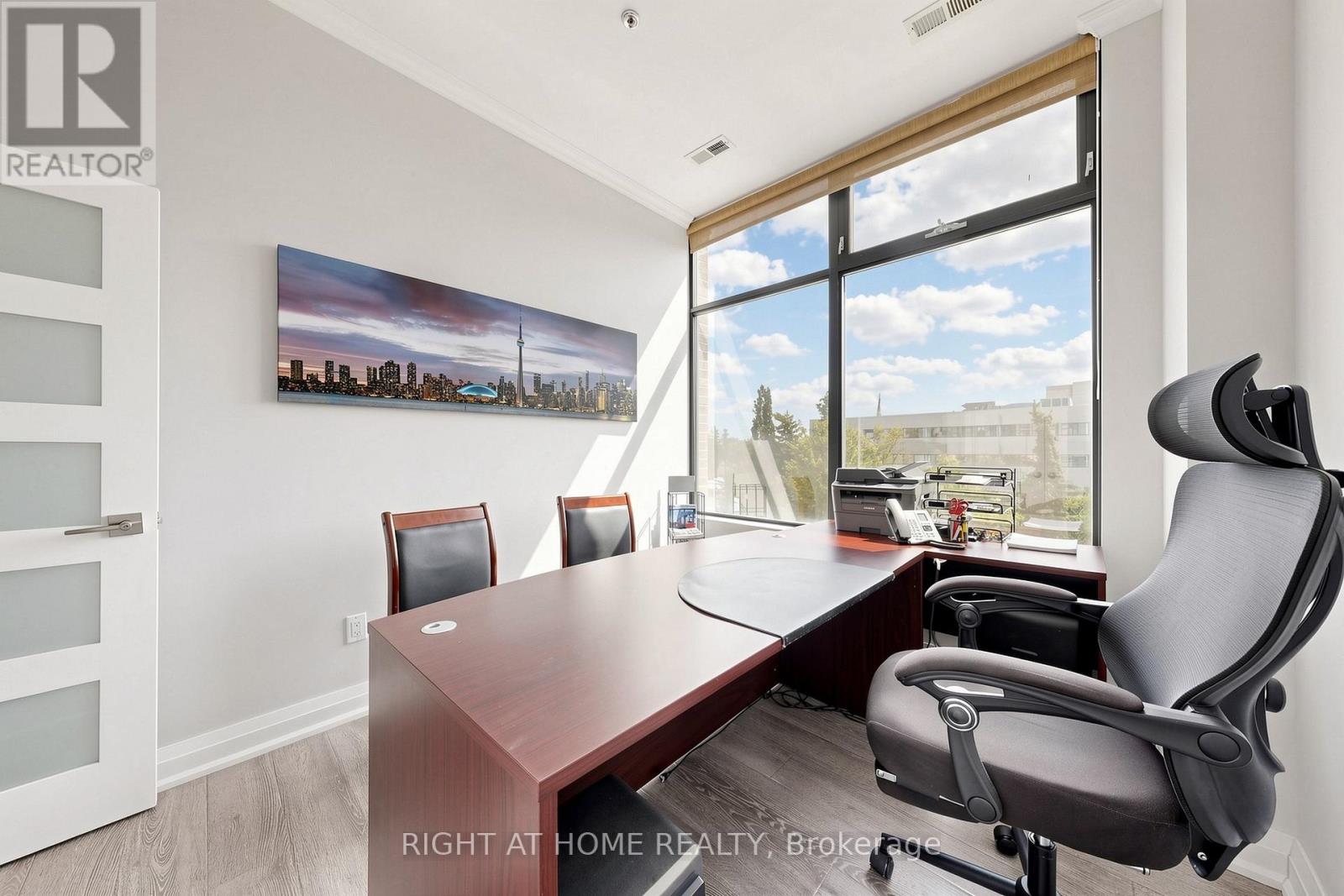 306 - 10376 Yonge Street N Property Photo 10