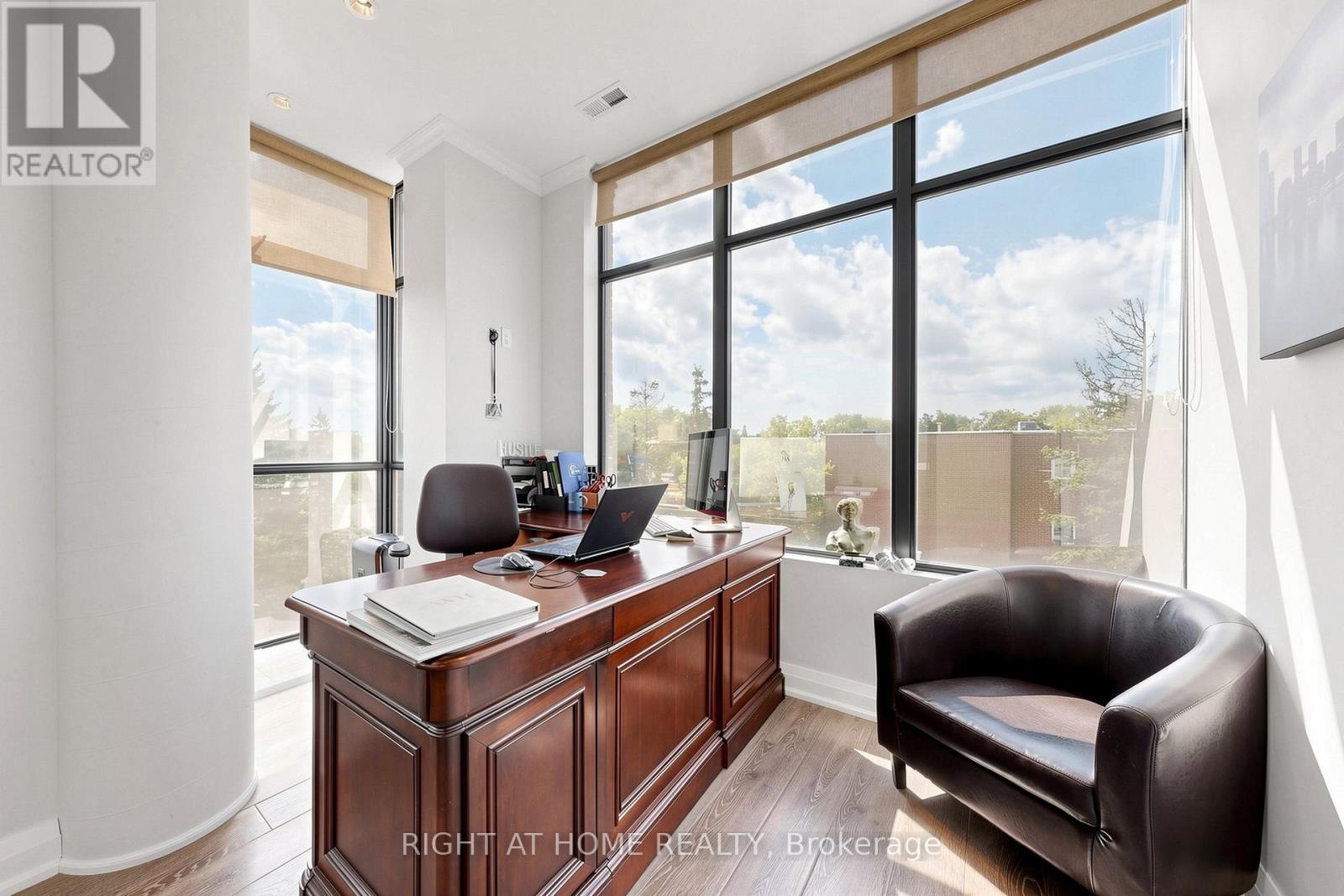 306 - 10376 Yonge Street N Property Photo 18