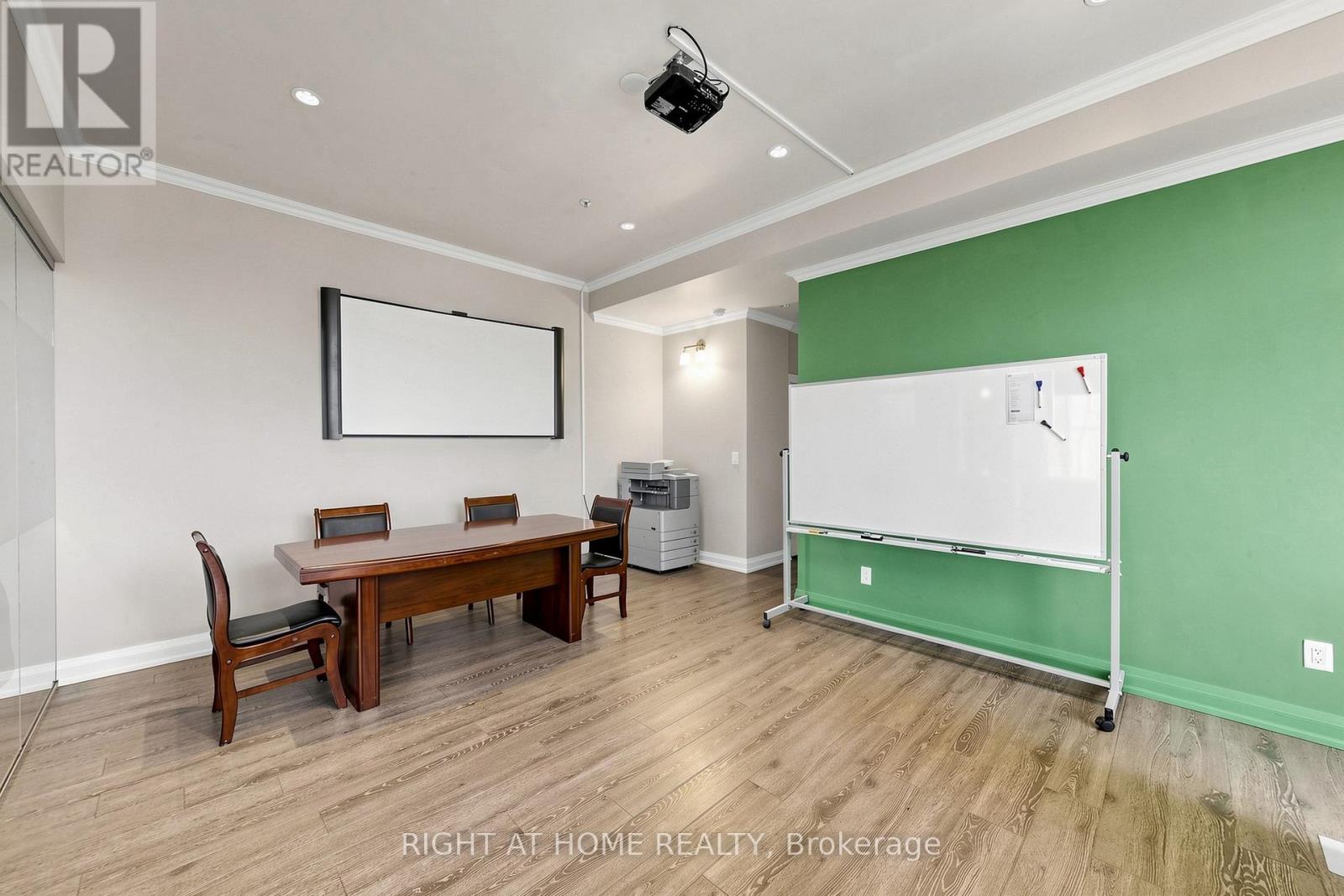 306 - 10376 Yonge Street N Property Photo 22