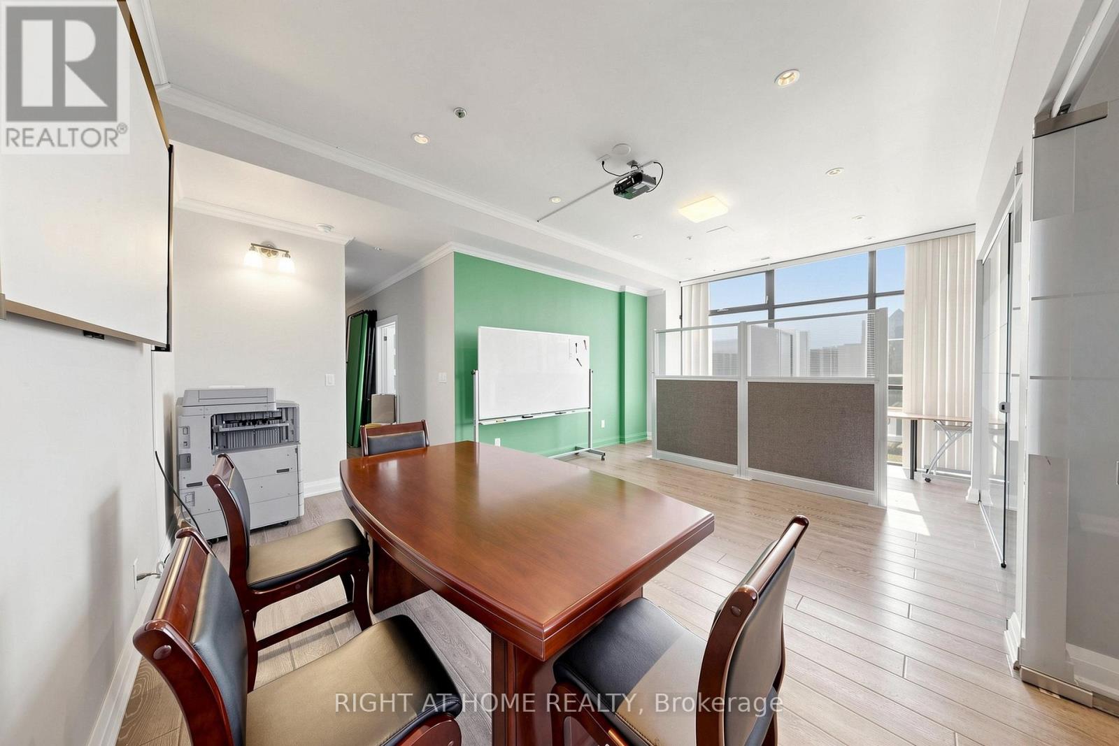 306 - 10376 Yonge Street N Property Photo 23