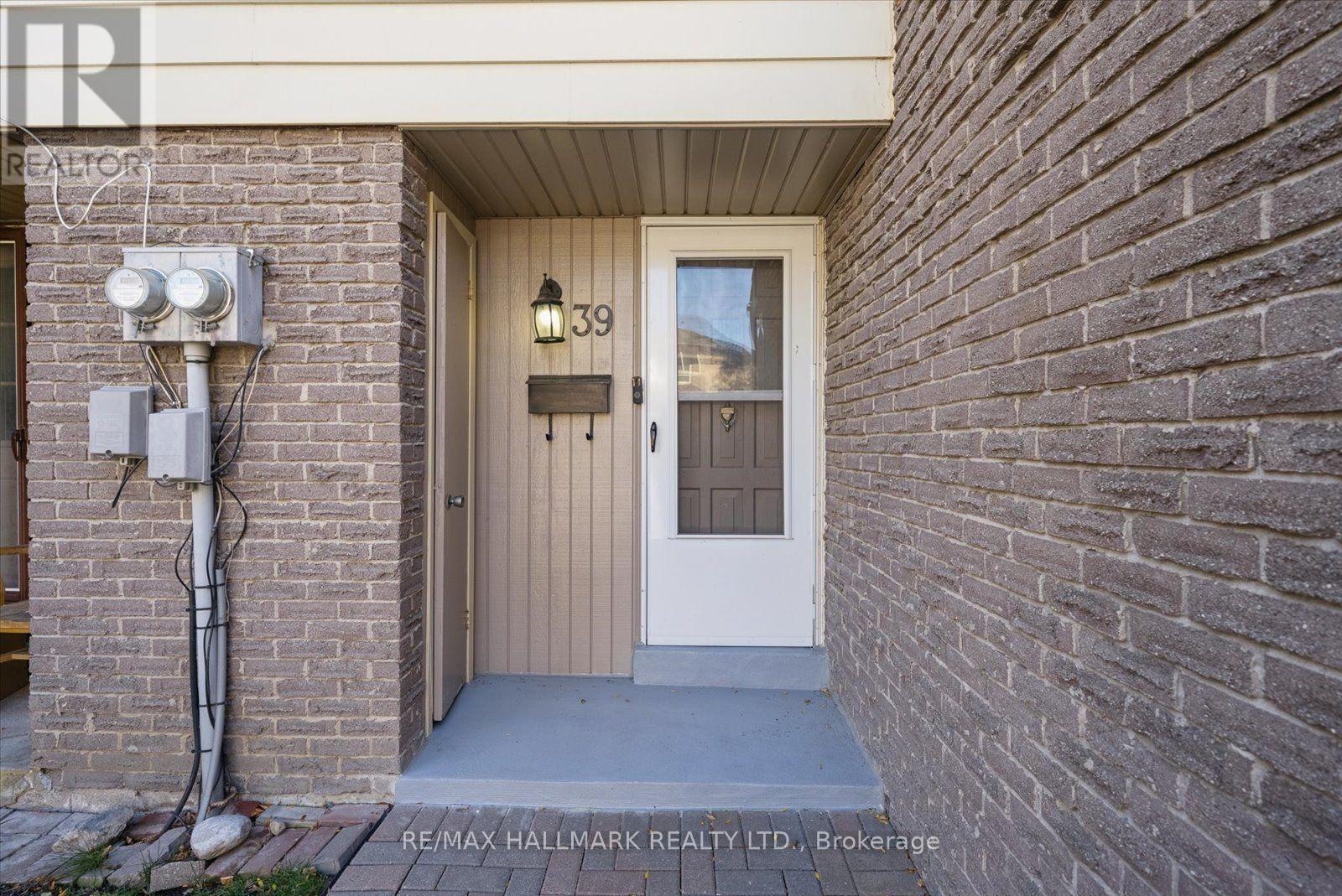 69 - 39 Camelot Way Property Photo 2