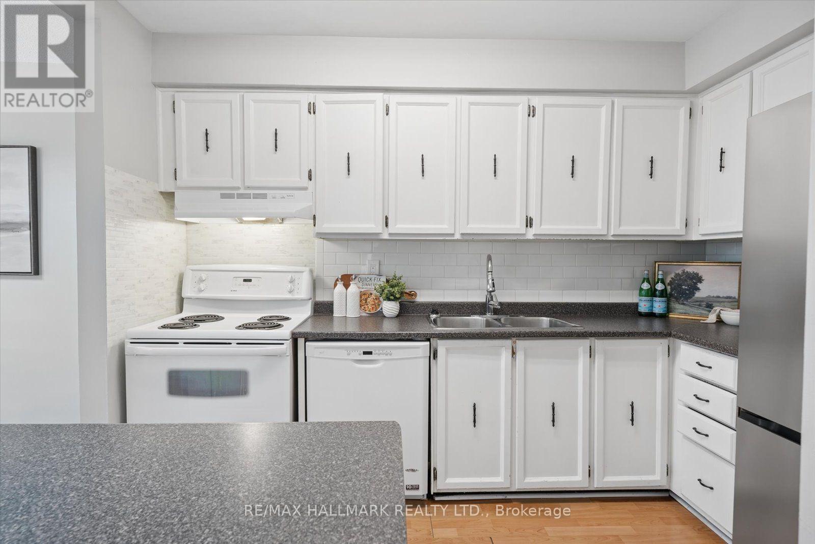 69 - 39 Camelot Way Property Photo 16
