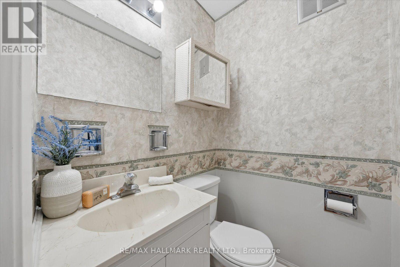 69 - 39 Camelot Way Property Photo 17