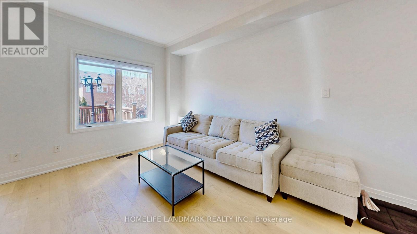 32 Arco Circle Property Photo 7