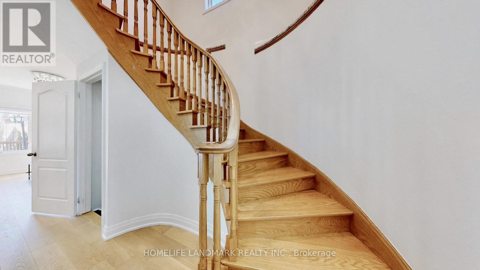 32 Arco Circle Property Photo 12
