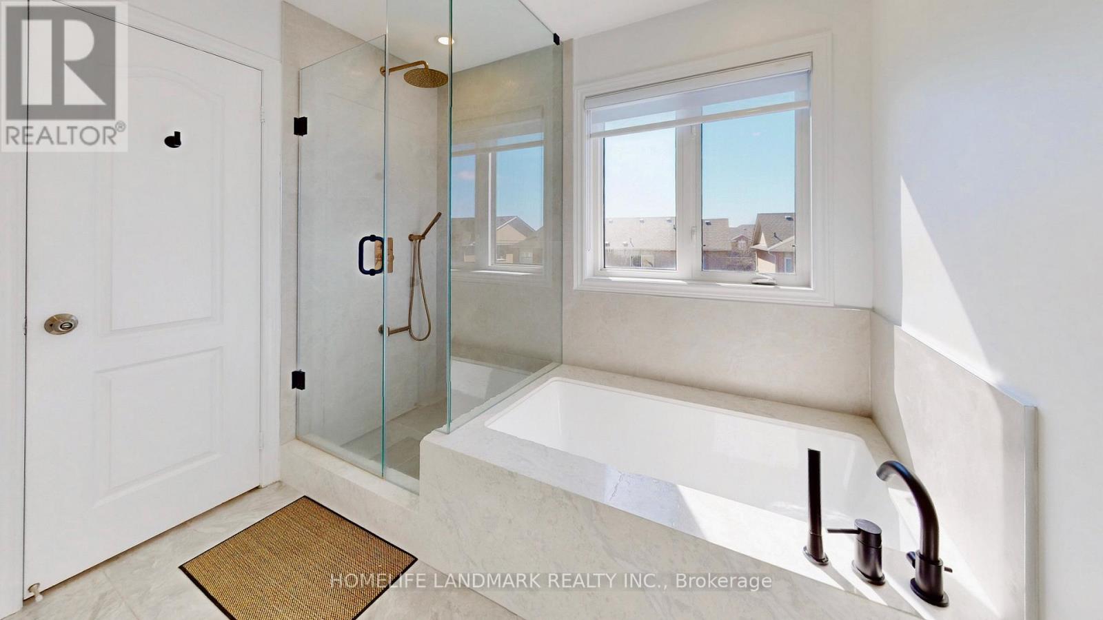 32 Arco Circle Property Photo 16