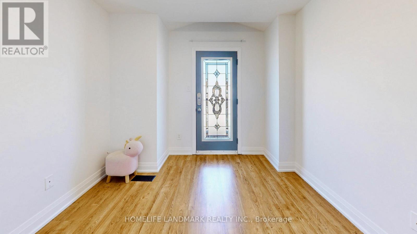 32 Arco Circle Property Photo 19