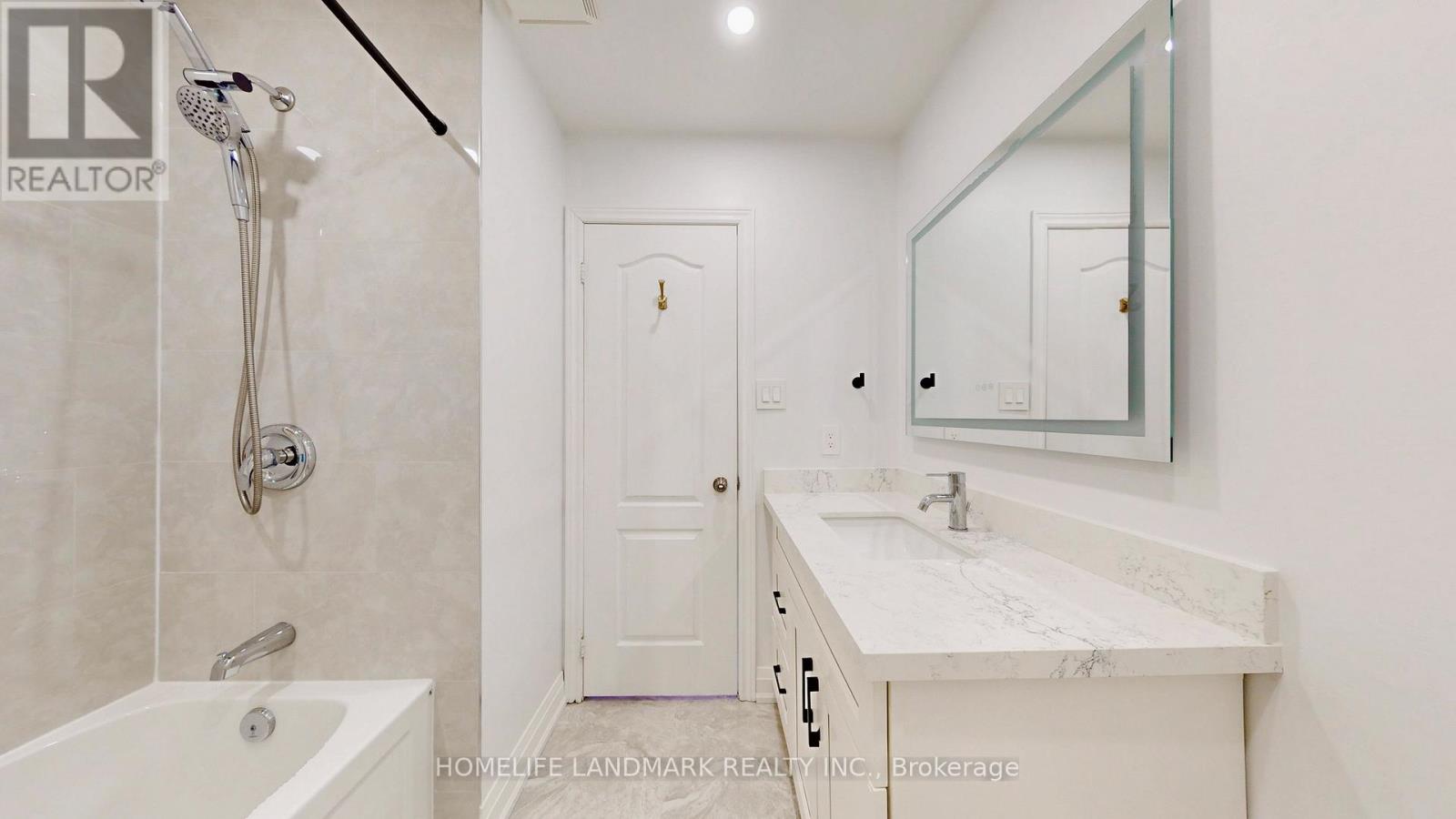 32 Arco Circle Property Photo 23